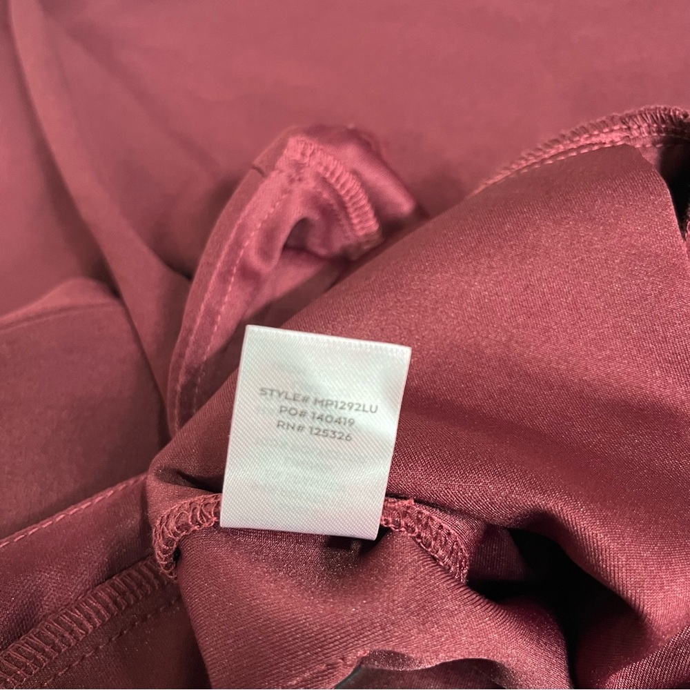 LULU’S Something To Behold Burgundy Jumpsuit Open Back Woman’s Size Medium NWT - Picture 15 of 15